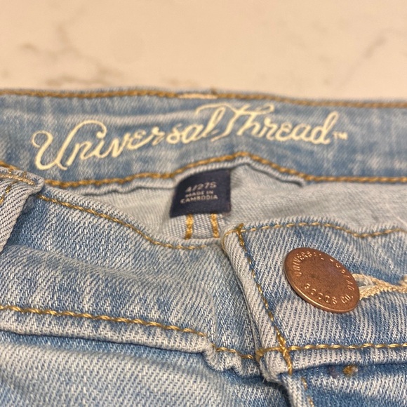 Universal Thread Light Blue Ripped Jeans - Picture 3 of 3